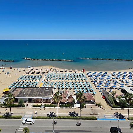 La Terrazza Sul Mare Apartment Montesilvano Luaran gambar