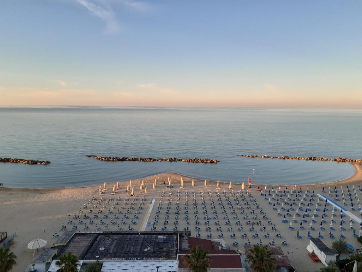 La Terrazza Sul Mare Apartment Montesilvano Luaran gambar