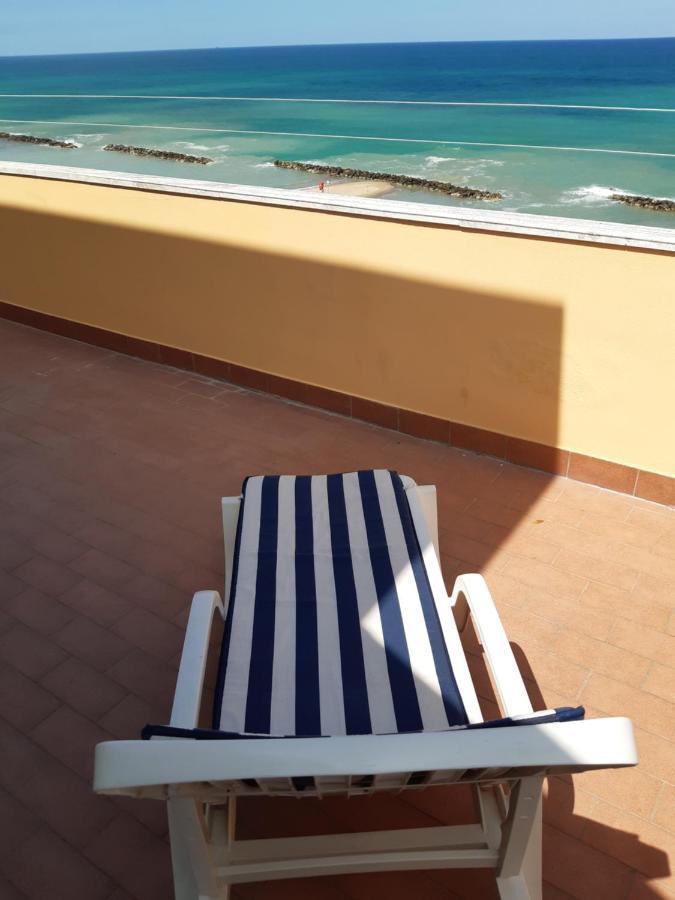 La Terrazza Sul Mare Apartment Montesilvano Luaran gambar