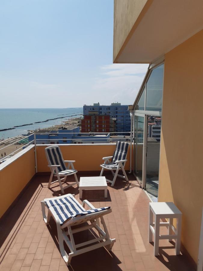 La Terrazza Sul Mare Apartment Montesilvano Luaran gambar