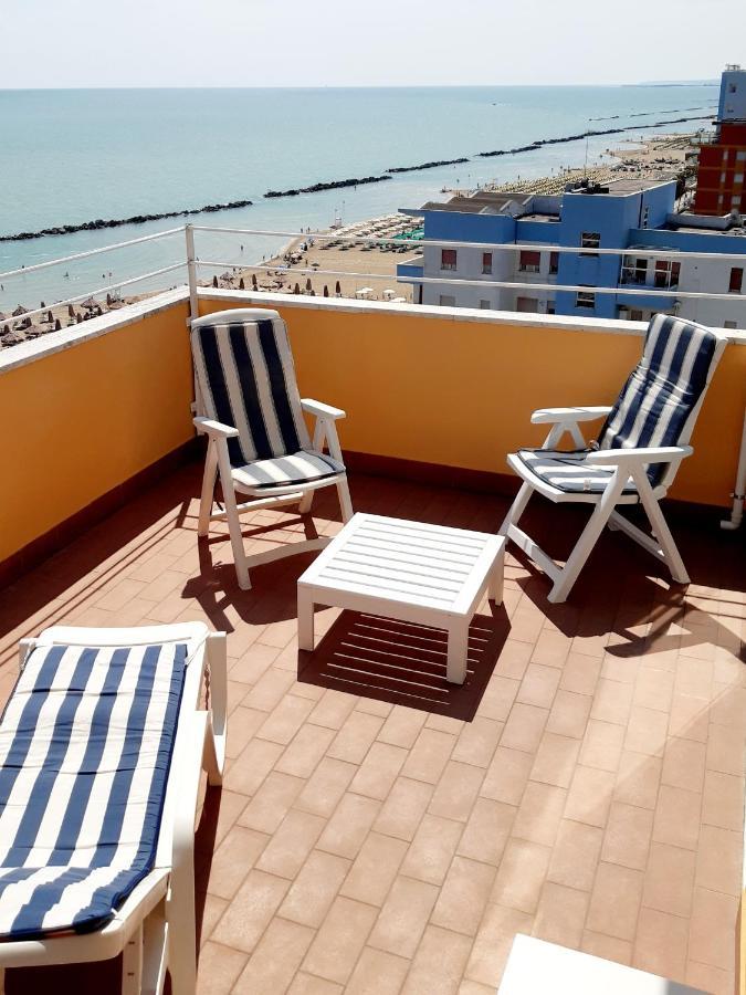 La Terrazza Sul Mare Apartment Montesilvano Luaran gambar